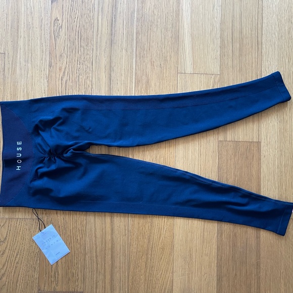 HOUSE iD Seamless Legging Sz Small Navy NWT *SOLD OUT* - Picture 9 of 9
